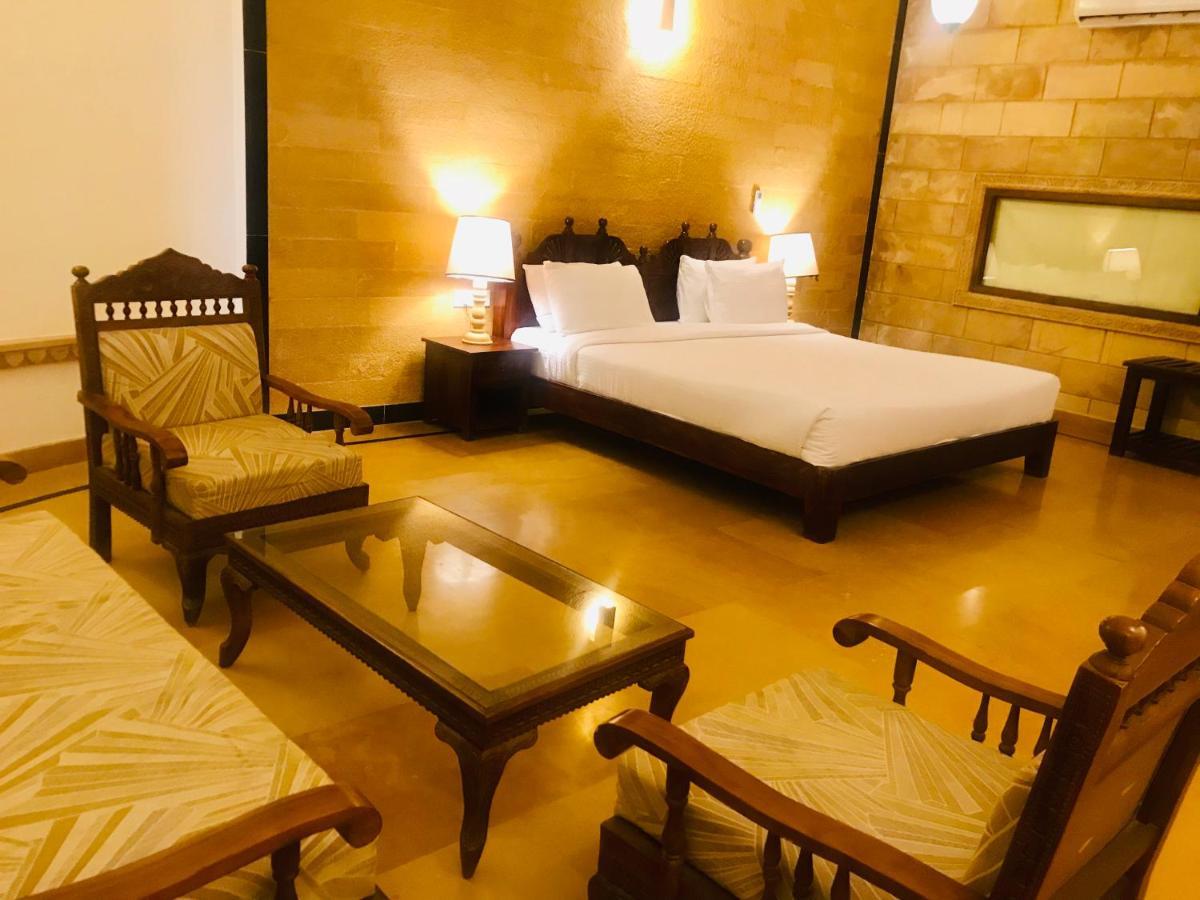 Hotel Golden Safari Jaisalmer ジャイサルメール エクステリア 写真
